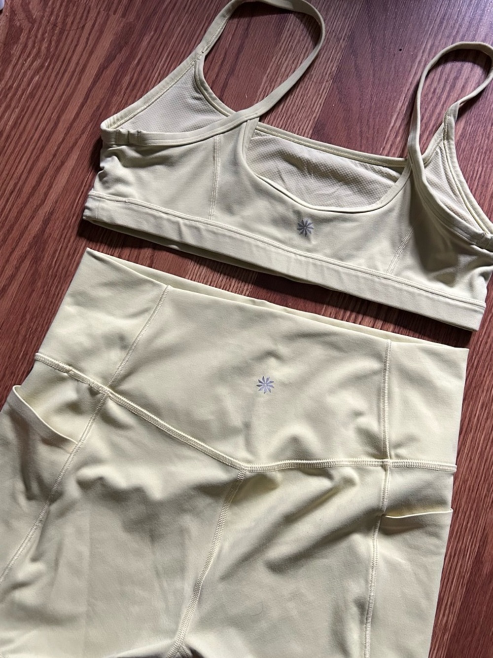 Athleta Matching Set - Picture 2 of 3